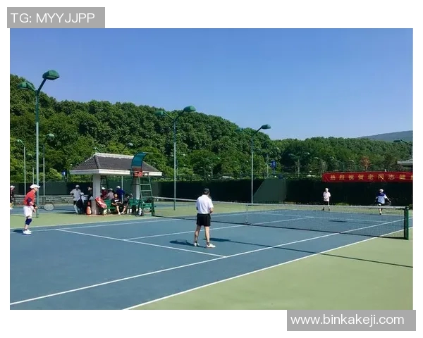 南京网球队携手共进探索配合新策略引发热议